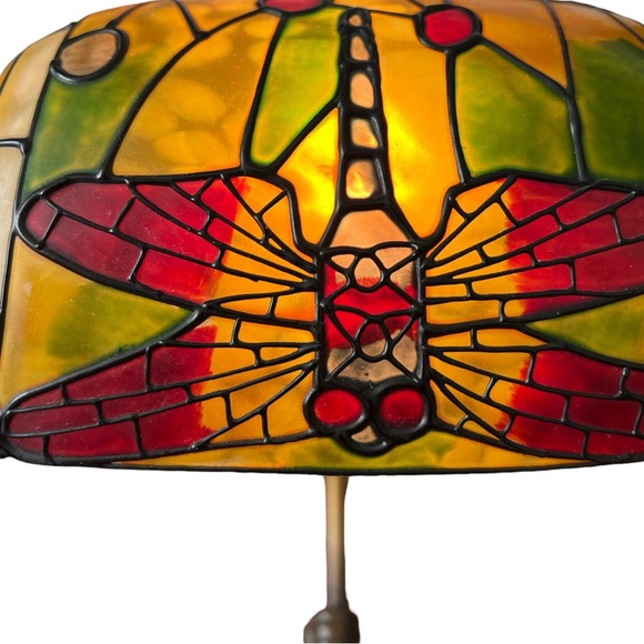 ❤️💛VTG Tiffany Style Dragonfly Multicolor Stained Glass And Bronze Accent Lamp - Picture 4 of 15